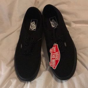BLACK VANS BRAND NEW